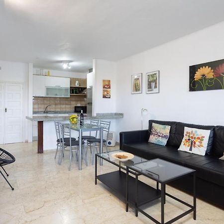 Apartment With Private Garden ปูแอร์โตเดลาครูซ ภายนอก รูปภาพ