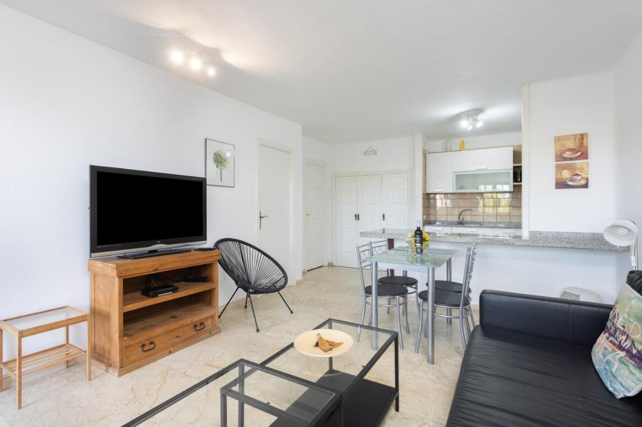 Apartment With Private Garden ปูแอร์โตเดลาครูซ ภายนอก รูปภาพ