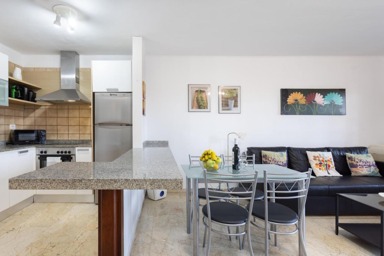 Apartment With Private Garden ปูแอร์โตเดลาครูซ ภายนอก รูปภาพ