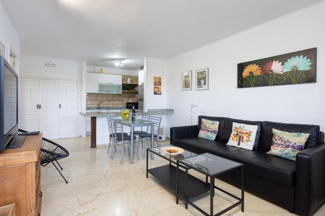 Apartment With Private Garden ปูแอร์โตเดลาครูซ ภายนอก รูปภาพ